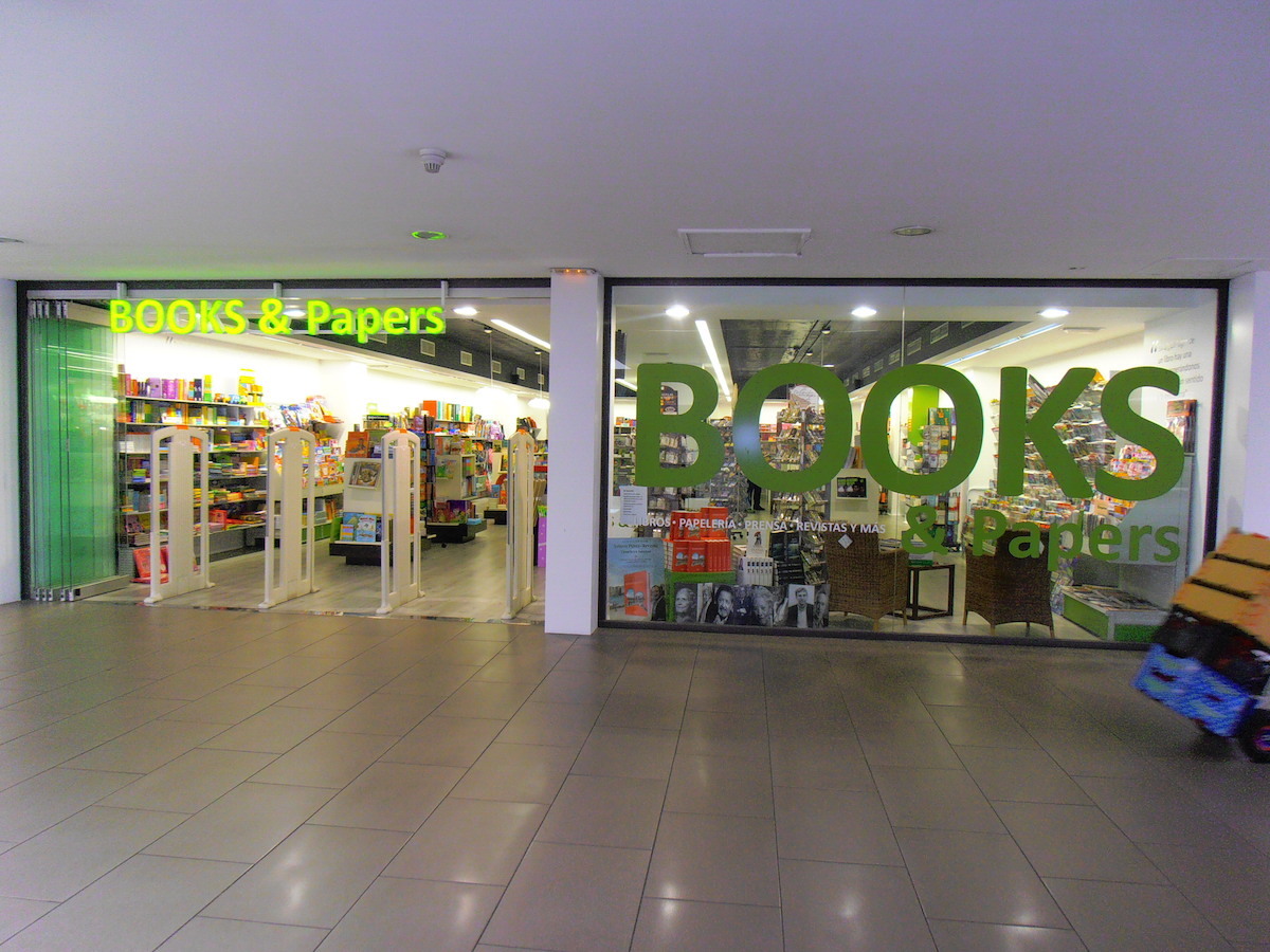 Books & Papers Centro Comercial Deiland Plaza